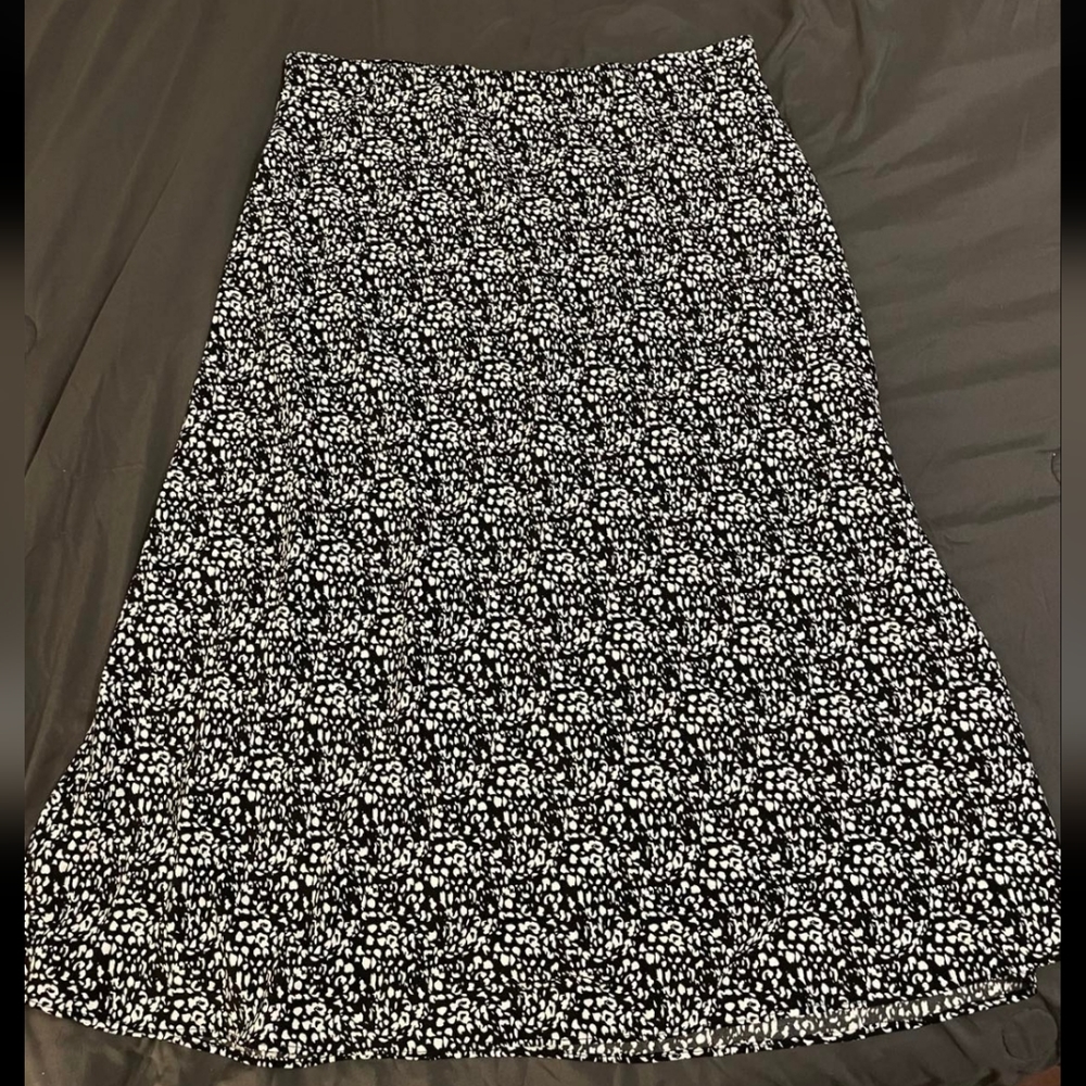 Halogen skirt black and white midi skirt